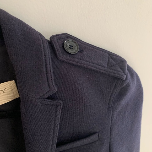 Burberry blazer fitted navy jacket. Size 2. - Picture 4 of 9
